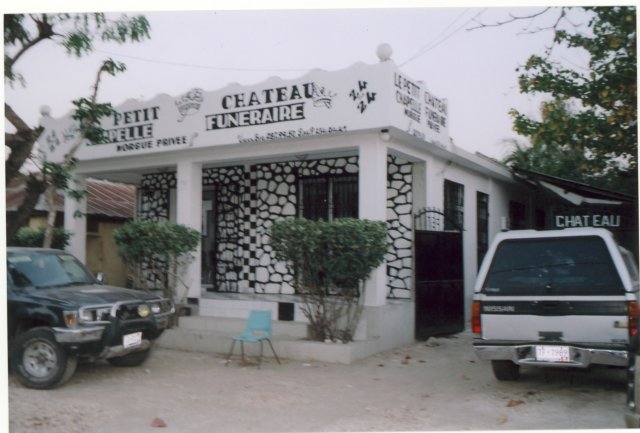 salonfunerairepetitchateaudevxbg.jpg